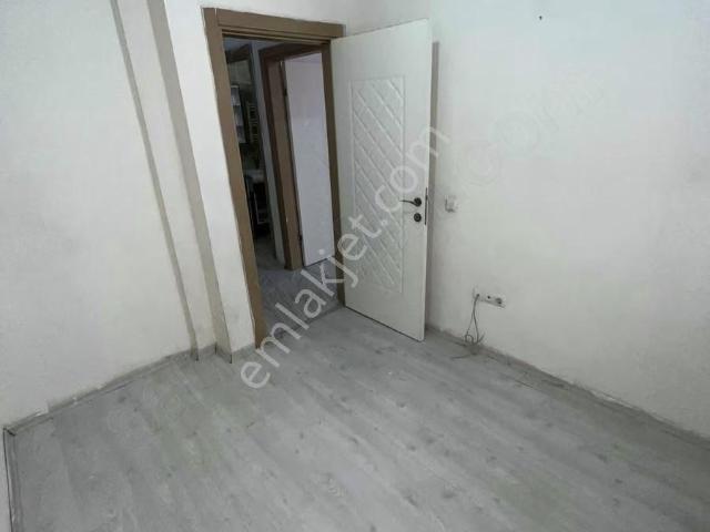 Uğur Gayrimenkul'den Gazi Mah'de 2+1 Bahçe Katı Kiralık Daire