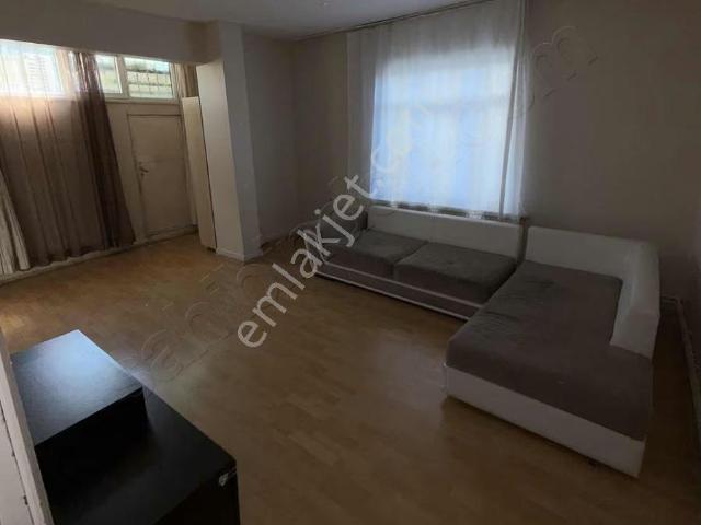 Uğur Gayrimenkul'den Çırçır Metroya 1 Dk Kiralık Daire