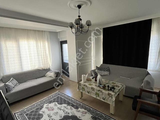 Uğur Gayrimenkul'den 75.yıl Mah'de 2+1 Kiralık Temiz Daire