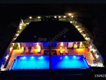 UĞUR'DAN SEYDİKEMER YAKA' DA PANORAMİK MANZARALI YÜKSEK GETİRİLİ FIRSAT İKİZ VİLLALAR