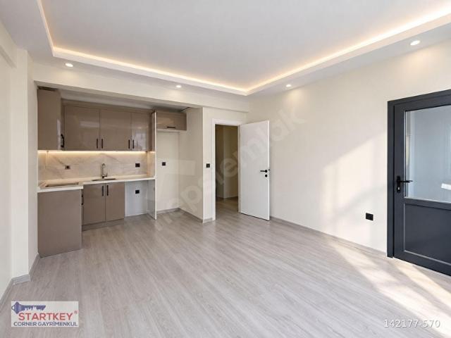 Uğurlu'dan Bayraklı Gümüşpala İtfaiye Yakını Sıfır Dubleks Daire