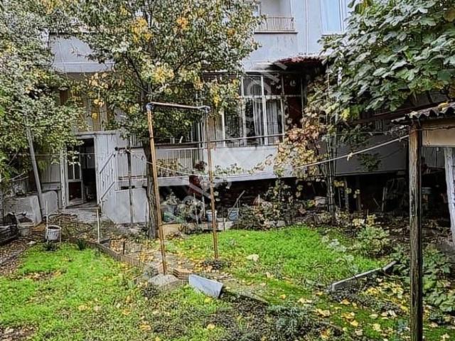 Uğurman Emlak'tan Satılık 3 Katlı Bina Ve Arsası