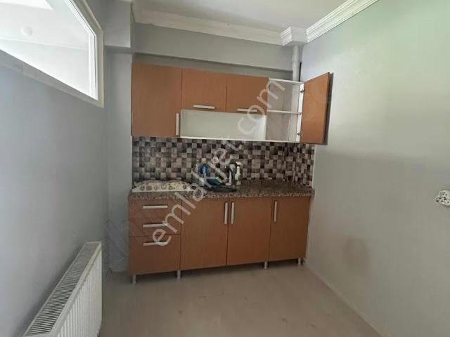 Uğurman Emlak'tan Uçağa 2 Dakikalık Mesafede Kiralık 2+0 Daire