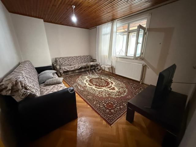 Uğurmumcu Mah 2+1 100 M2 Eşyalı Tramvaya 3 Dk Kiralık Çatı Katı Daire