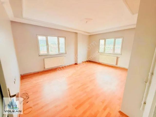 Uğurmumcu Mah. 2 + 1 90 Metre² Kiralık Asansörlü 4. Kat Daire