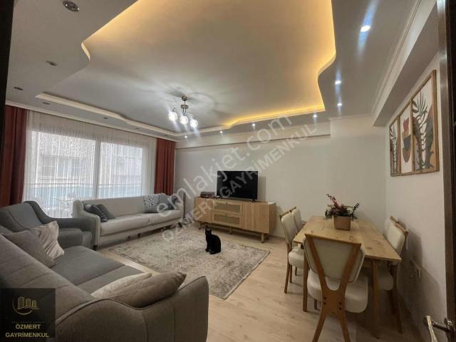 Üçyol Metro Yakını 3+1 Arakat 155 M2 İnönü Cadde Arkası