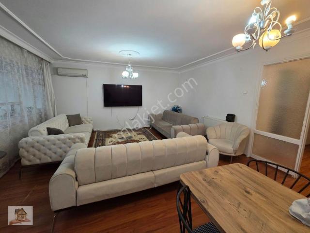 Üçyol Metro Yakını Ara Kat 3+1 140m2 Satılık Daire