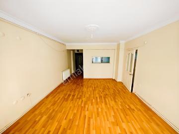 Üçyol Metro Yakını Kiralık 2+1 Doğalgazlı Daire Turyap'tan