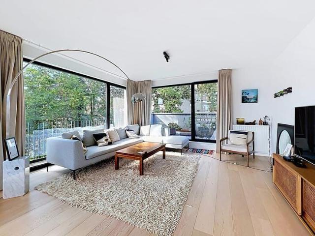 Uccle Town Hall: Apartment 2 Bed. + 3 Terr. + Parking
