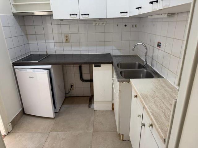 UCCLE Altitude 100 – lumineux studio 30m² avec balcon