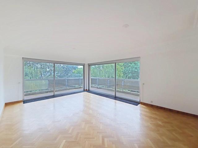 Uccle – Beautiful 3 Bedroom Apartment with Terrace