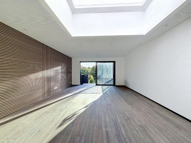 Uccle: Fully renovated 5 bedroom house + garden!