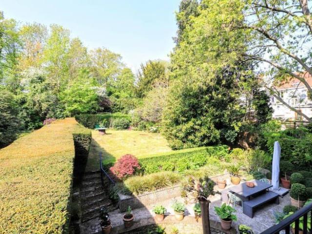 UCCLE In the heart of the Montjoie district