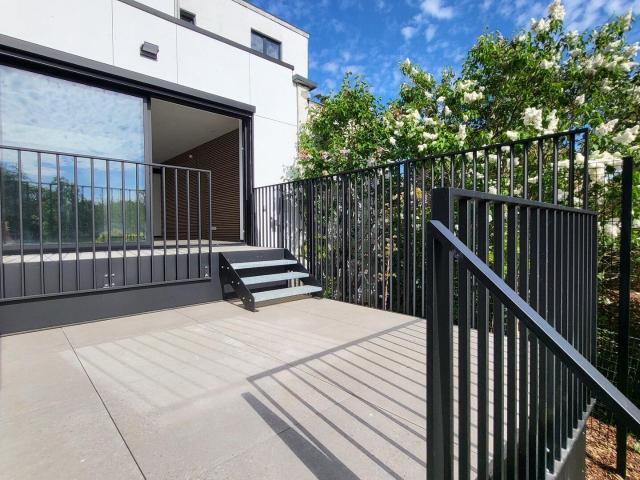 Uccle – New build home–3/5 bedrooms–prof use garden–EPC C