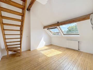 Uccle nice 2 bedroom duplex/penthouse