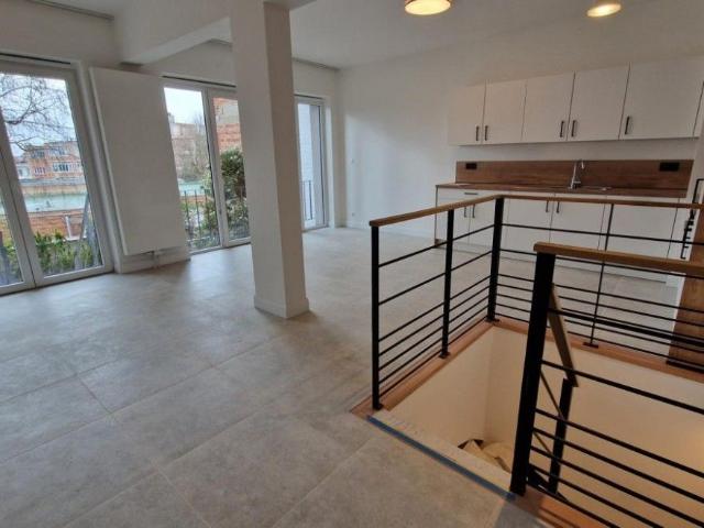 UCCLE: REZ JARDIN 2 CHAMBRES + BUREAU GARAGE Uccle
