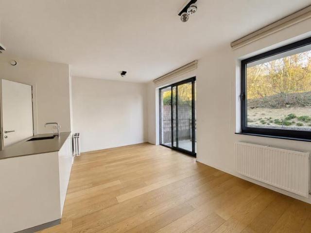 Uccle/St Job apartment 86m2 2bedrooms and terrace