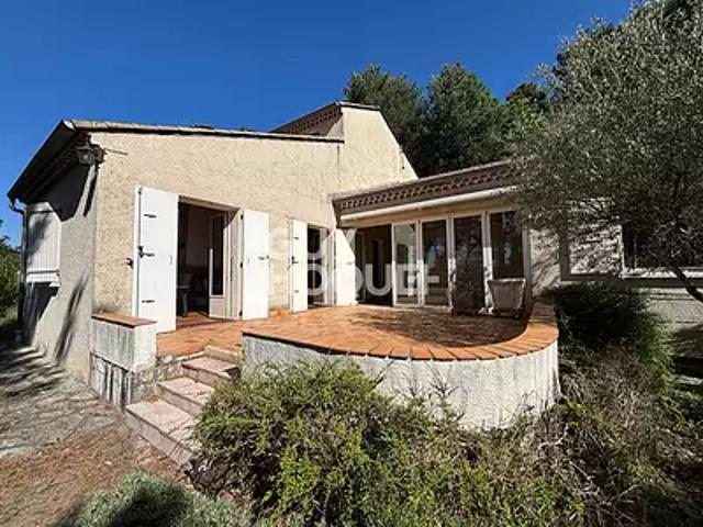 Ucel 07200 Achat / Vente maison 6 pièces t6 au dernier étage terrasse