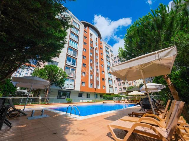 Şua Ataşehir Konaklarında | Havuzlu | 2 Balkonlu 3+1 | 240m²