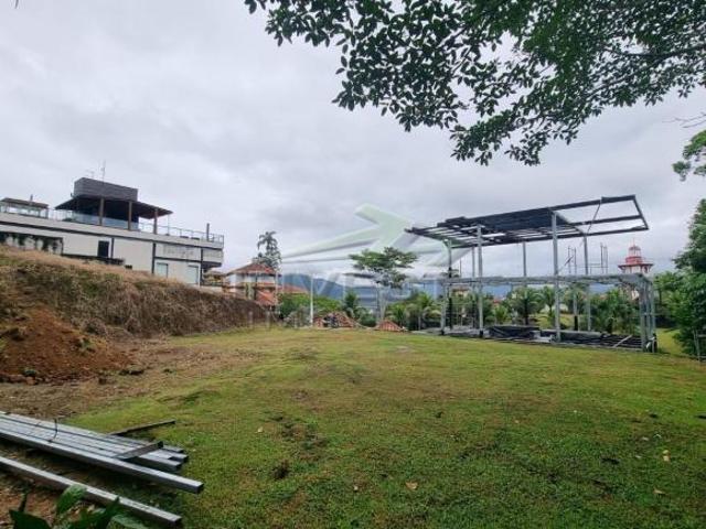 Ubatuba, Alto da Praia Vermelha, Lindo lote, vigilância 24 hrs. e área de recreio