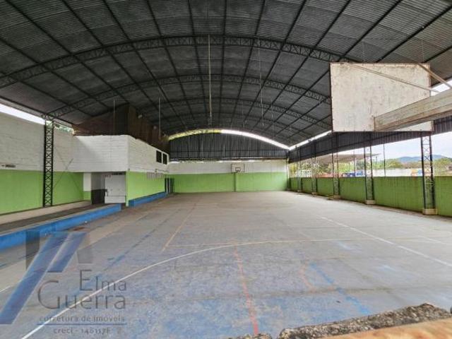 Ubatuba, Centro Área em rua asfaltada com 650m²