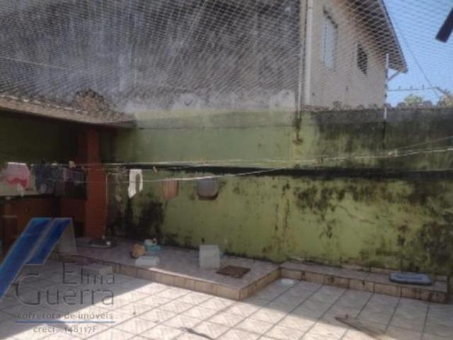 Ubatuba, Estufa I Casa de esquina com 2 dormitórios, sendo 01 suíte