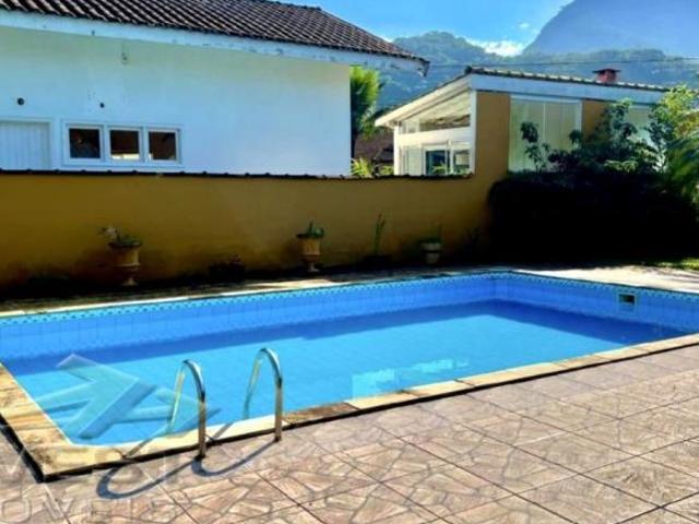 Ubatuba, Horto Belíssima casa com 02 terrenos e área de lazer