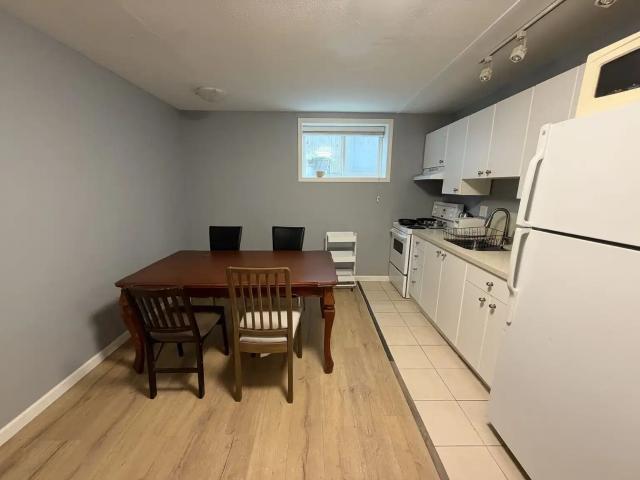 UBC 2 bed & den suite!