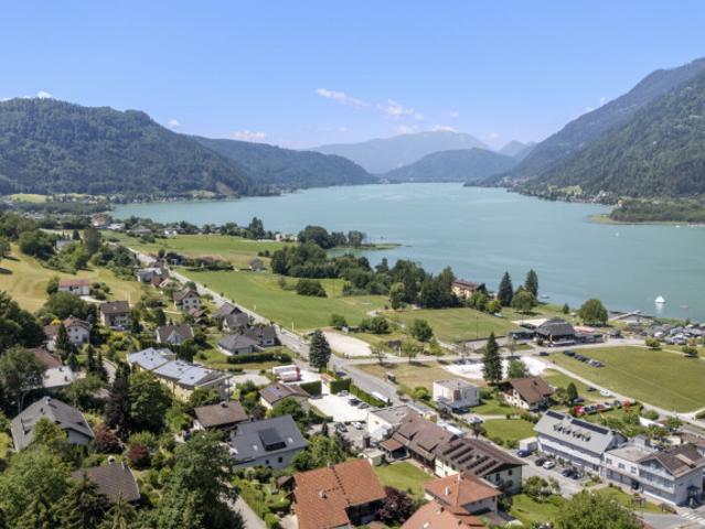 Über den Dächern des Ossiacher Sees außergewöhnliche Dachgeschosswohnung mit einzigartigem Panoramablick