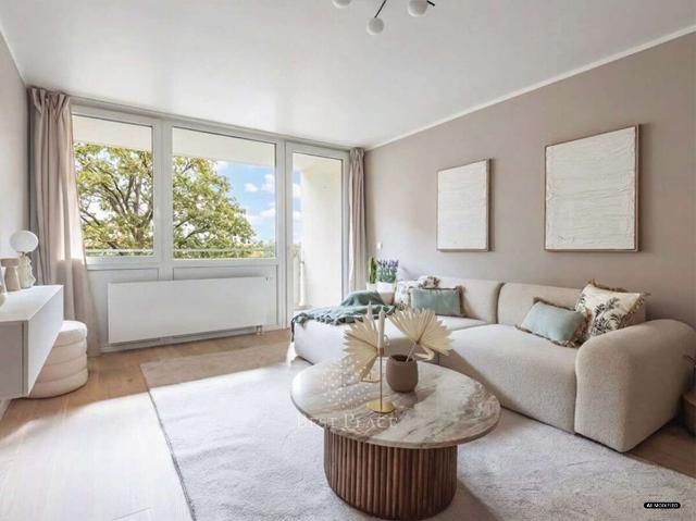 Über den Dächern der City West: Saniertes 1 Zimmer Apartment mit Balkon