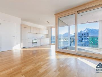 ÜBER DEN DÄCHERN DER RIEDENBURG: Moderne 3 Zimmer Wohnung mit Terrasse