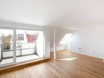 Über den Dächern Friedenaus: Lichtdurchflutetes Dachgeschoss im Erstbezug mit Aufdachterrasse!