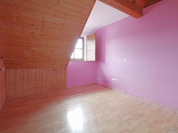 Über den Dächern Roßtals Großzügige 4,5 Zimmer Wohnung