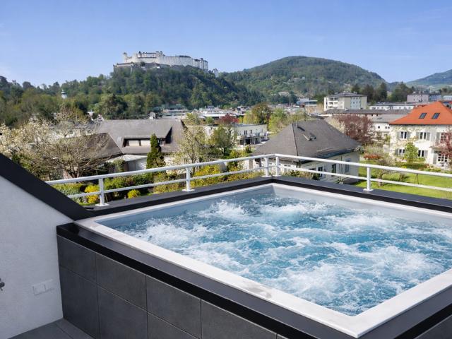 Über den Dächern Salzburgs! Penthouse Maisonette mit Festungsblick in Leopoldskron