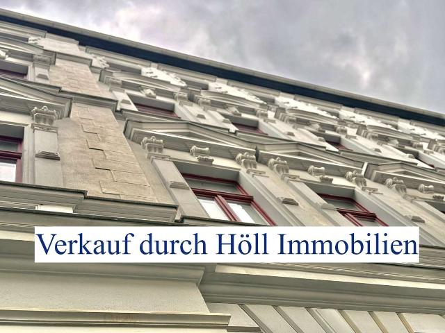 Über den Dächern von Halle – helle 2 Raum Wohnung mit Einbauküche