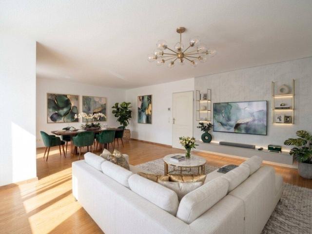 Über den Dächern von Innsbruck: Charmante, frisch renovierte 3 Zimmer Wohnung