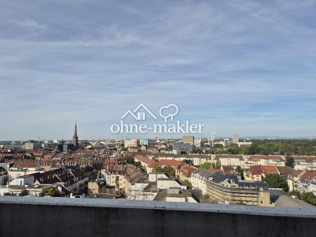 Über den Dächern von Karlsruhe: renovierte 3 Zimmer Wohnung mit Westterrasse, EBK und TG Stellplatz