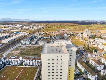 ÜBER DEN DÄCHERN VON LANGEN modernes Wohnen mit Panoramablick