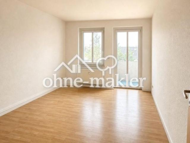 Über den Dächern von Plauen 2 Raum Wohnung mit Balkon und Kellerabteil