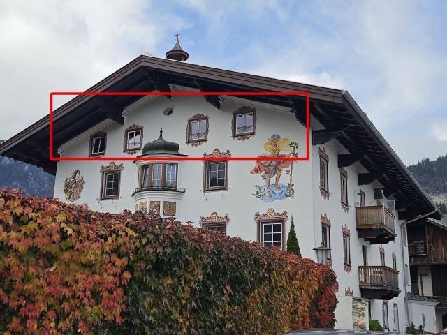 Über uns der Himmel große 2 Zimmer Mansardenwohnung ab 1. Dezember 2026 oder früher