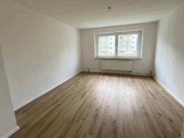 Über wenige Stufen in Ihr neues Zuhause im Erdgeschoss!