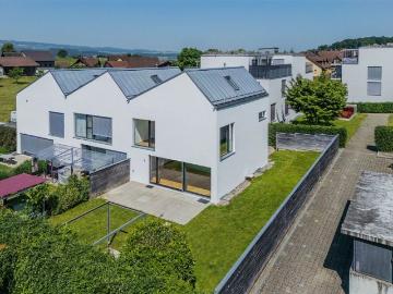 ÜBER 200 m² HELLER WOHLFÜHLRAUM FÜR DIE GANZE FAMILIE