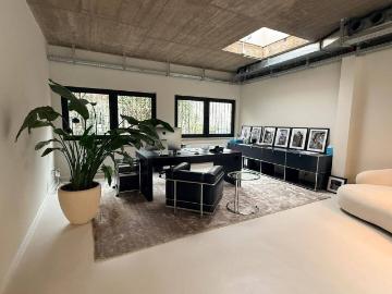 Über 500 qm ! Moderne Bürofläche mit Loftcharakter und Atrium in zentraler Lage von Düsseldorf