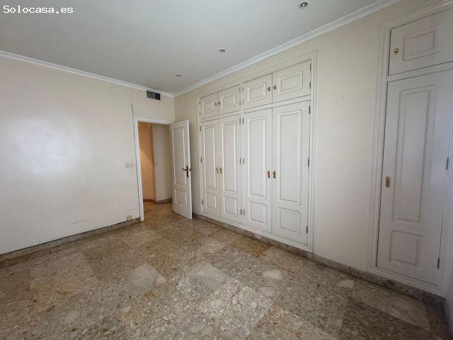 UBICACION EXCELENTE: PISO DE TRES DORMITORIOS CON TERRAZA, TODO EXTERIOR, EN PLENO CENTRO DE CORDOBA