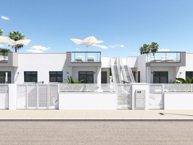 Ubicada en el encantador El Verger, esta casa adosada de obr. 70m² Dénia