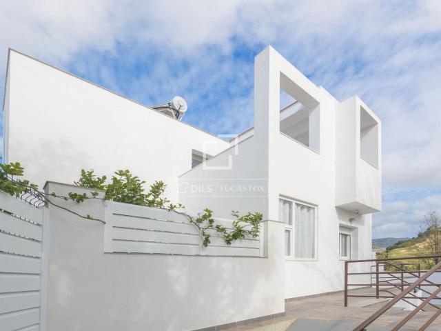Ubicada en el encantador vecindario de Benalmádena, en Málag. 236m² Benalmádena