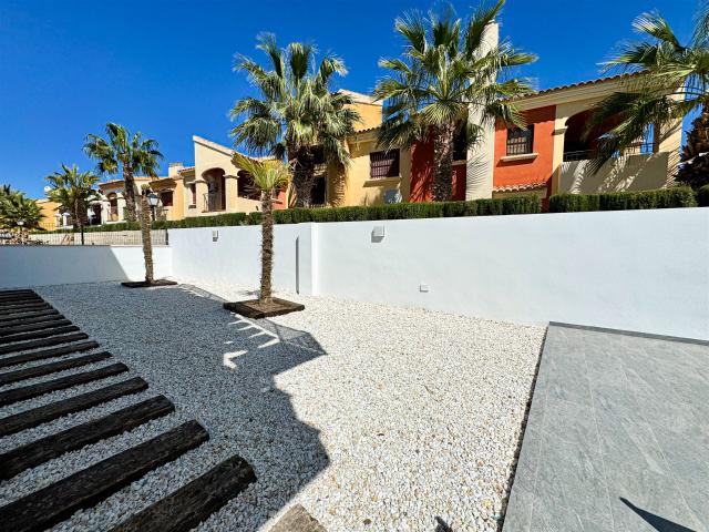 Ubicada en la consolidada zona residencial de La Torreta, en. 106m² Torrevieja