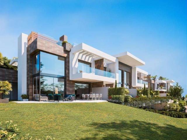Ubicada en la prestigiosa área de Marbella, esta exclusiva c. 426m² Marbella