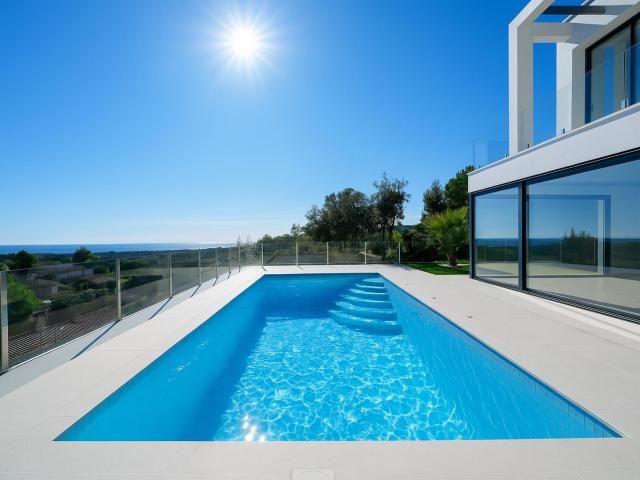Ubicada en la urbanización Els Pinars, a tan solo 5 km de la. 131m² Lloret de Mar
