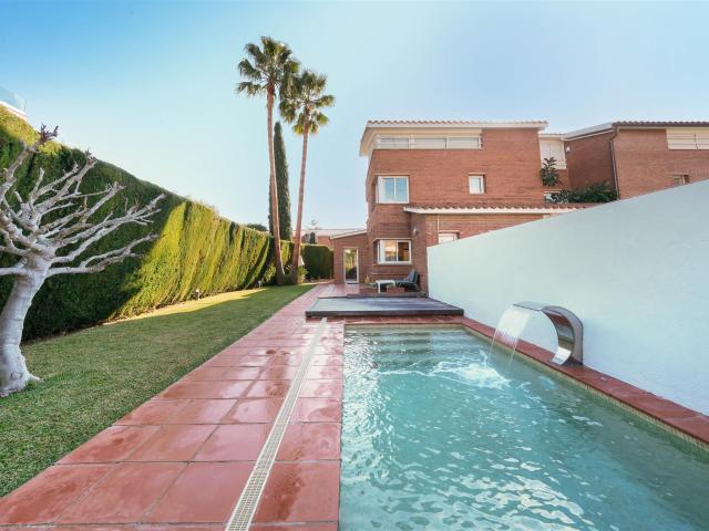 Ubicada en Sant Vicenç de Montalt, esta casa con piscina y j. m² Sant Vicenç de Montalt
